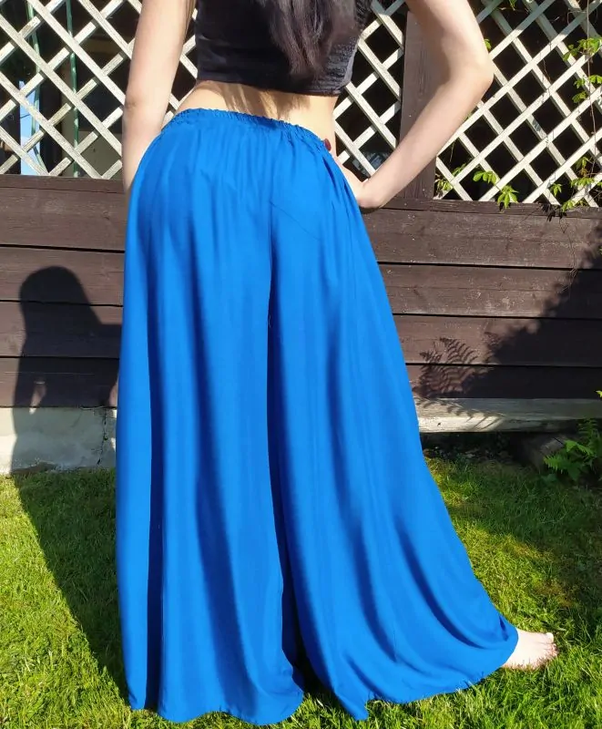 Vzdušné palazzo kalhoty z chladivé viskózy, barva modrá