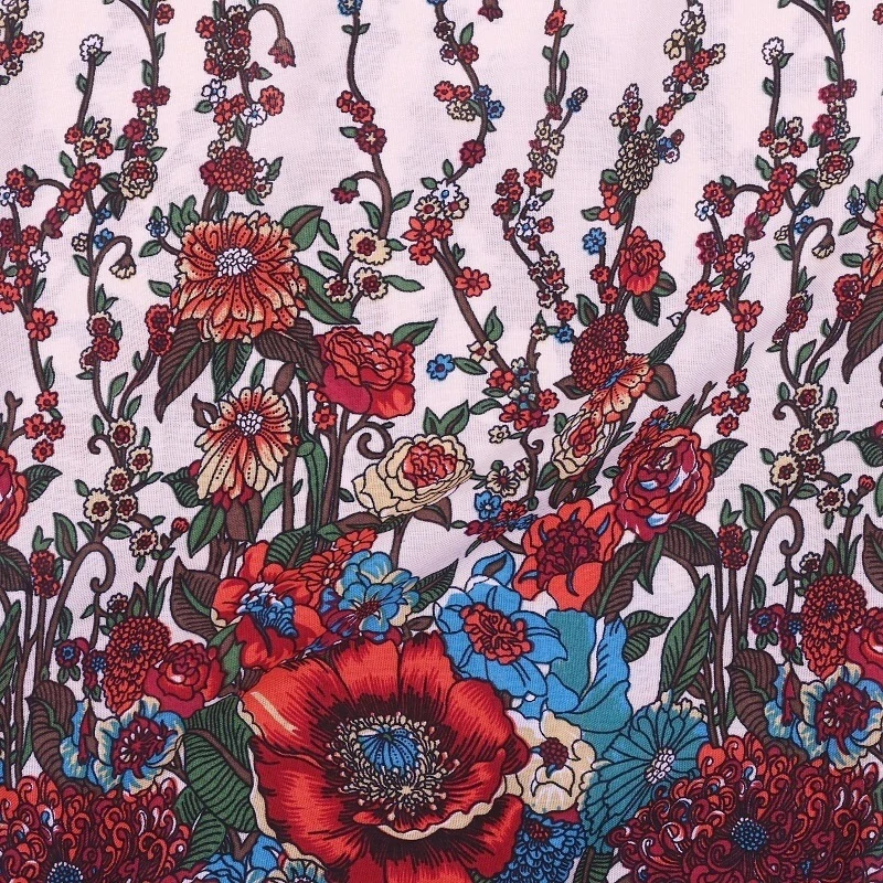 Vzdušné bílé letní kalhoty s květy: Pohodlí, které si zamilujete