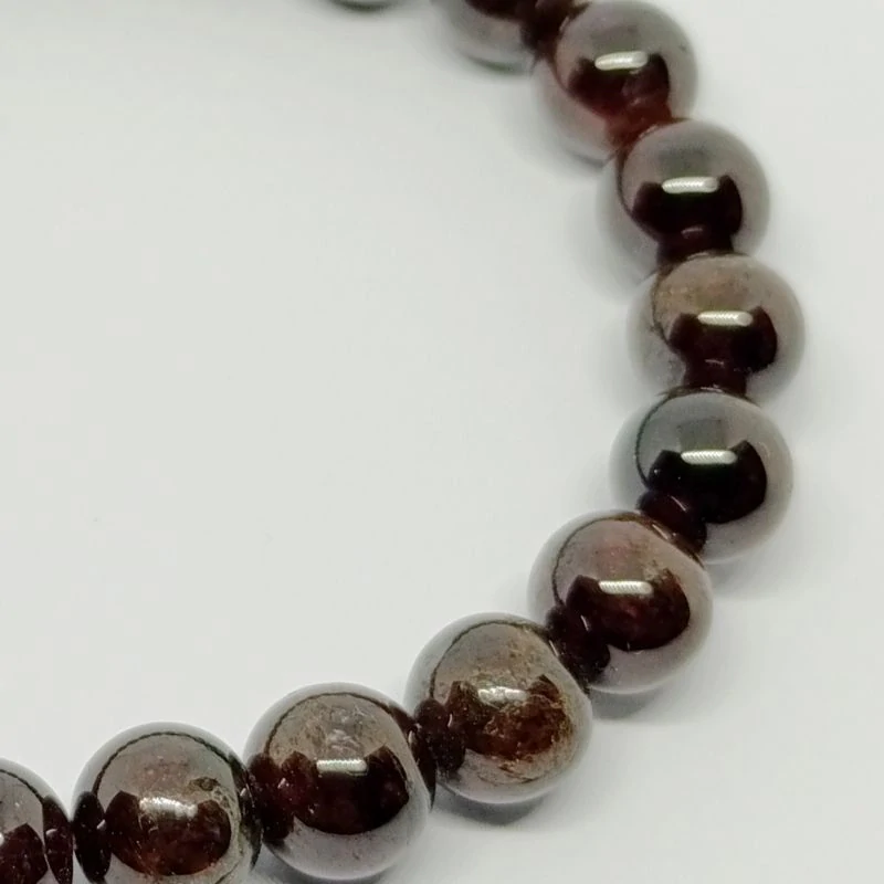 Náramek Granát indický 8 mm