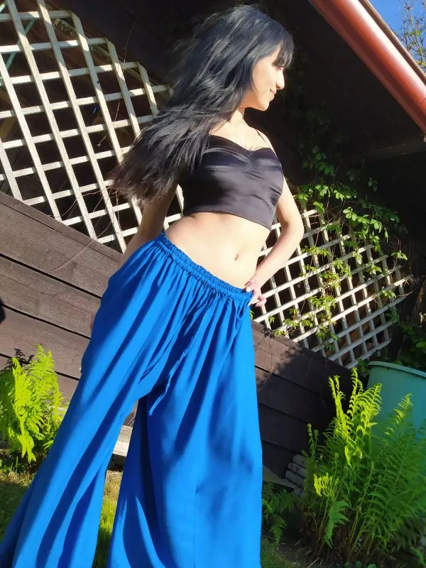 Vzdušné palazzo kalhoty z chladivé viskózy, barva modrá