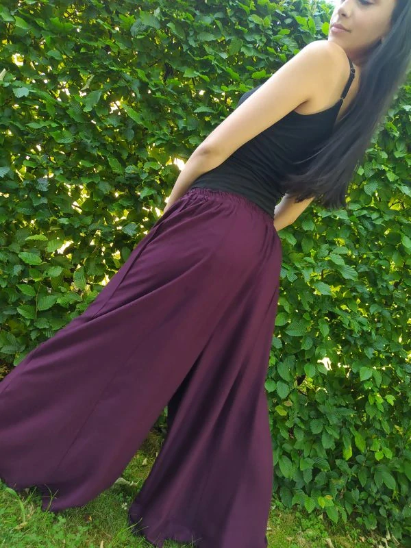 Vzdušné palazzo kalhoty z chladivé viskózy, barva tmavě vínová