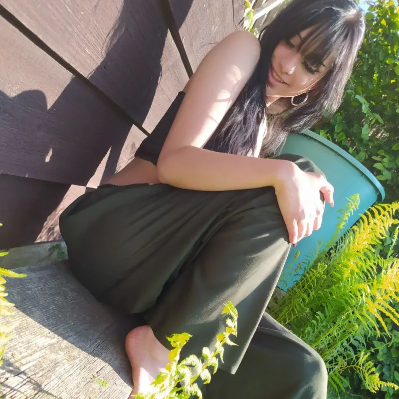 Vzdušné palazzo kalhoty z chladivé viskózy, barva khaki