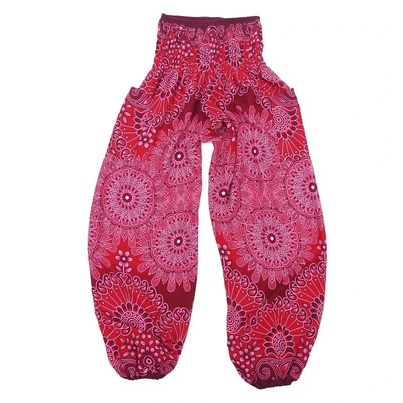 Pohodlné letní kalhoty s kapsami, barva červená s etno vzorem