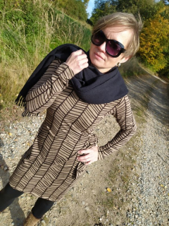 Teplé šaty 017